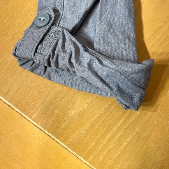 Gap boys roll up bottom cotton pants and long sleeve cotton tee - Picture 4 of 6